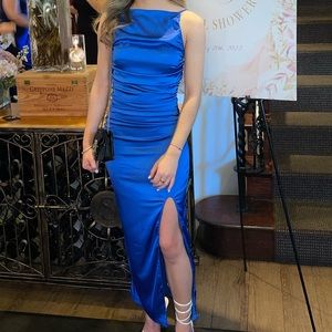 Satin royal blue PRETTYLITTLETHING dress